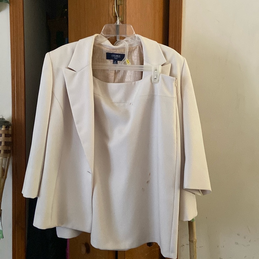 Two piece suit by Jones Wear